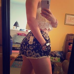 NWT Forever 21 Floral Loose Shorts